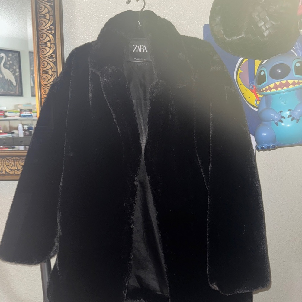 Zara Women's Elegant Black Teddy Jacket